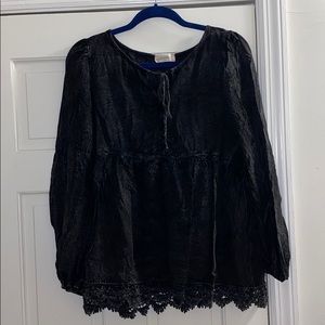 Women’s Black Long-Sleeve Peasant Top with Lace Hem